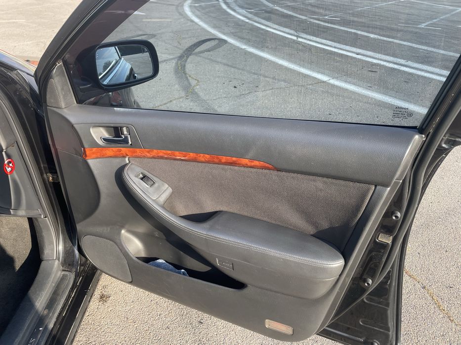 Продам Toyota Avensis