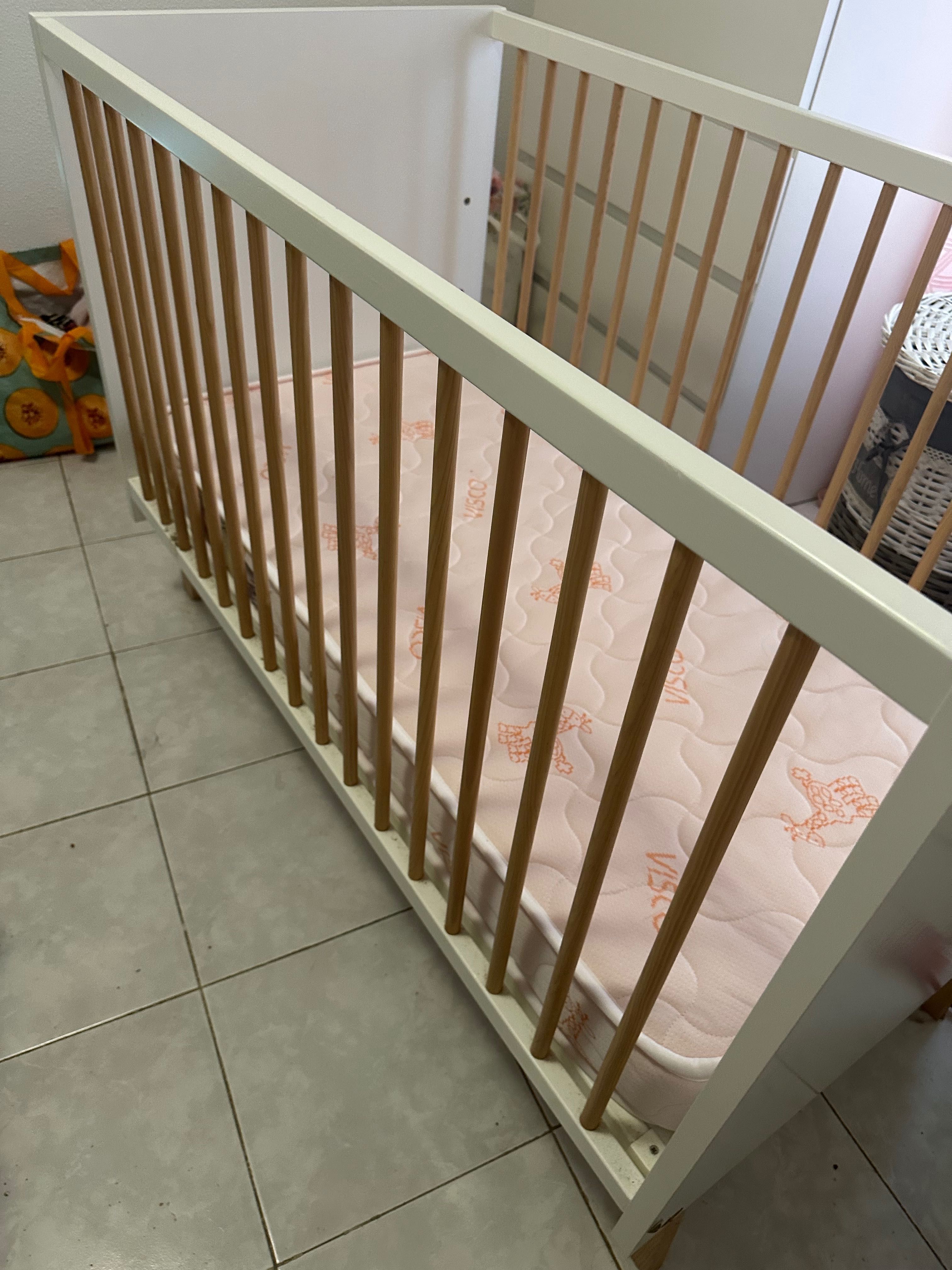 Cama de bebé / berço