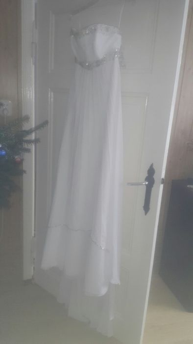 Śliczna suknia ślubna
