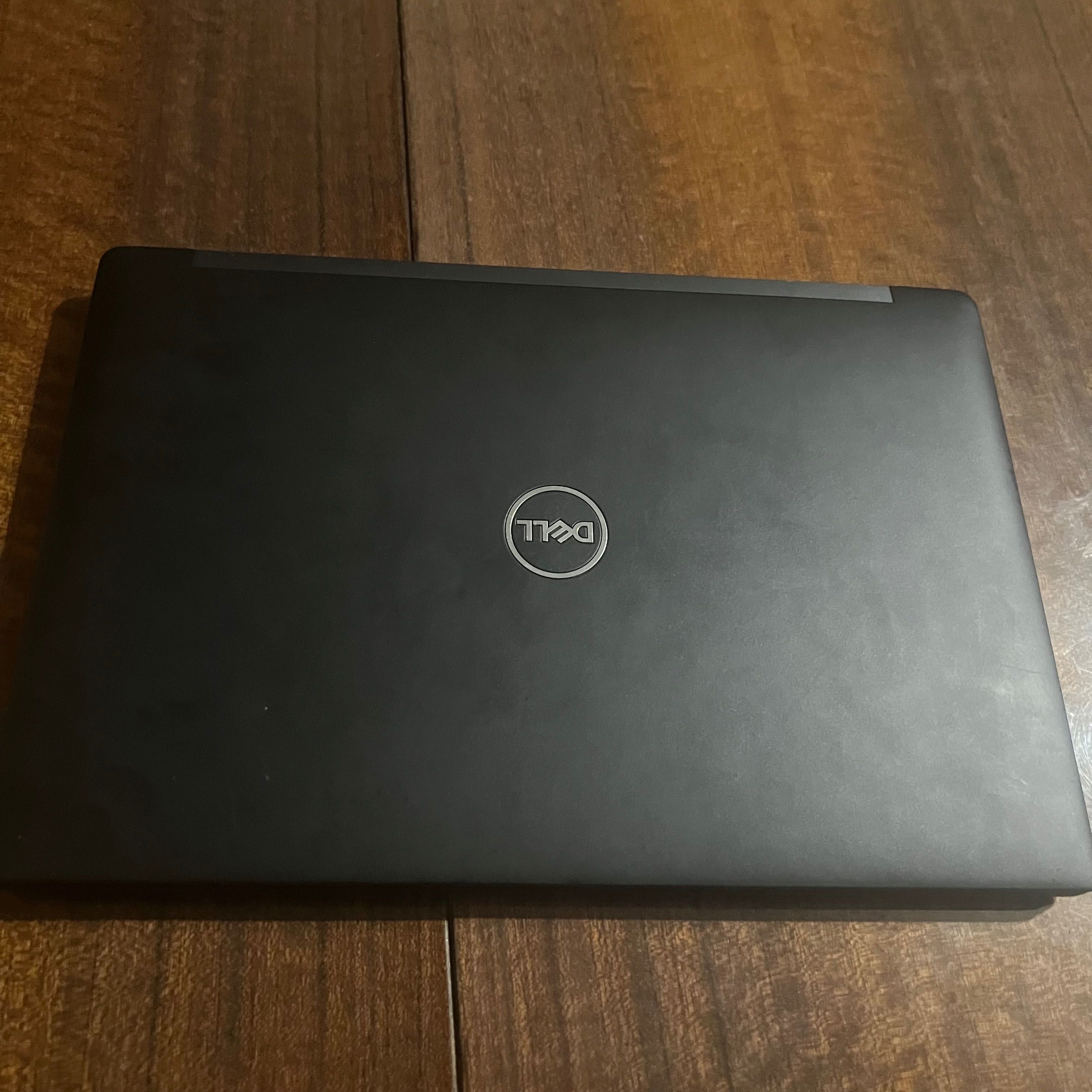 Ноутбук: Dell Latitude 7390