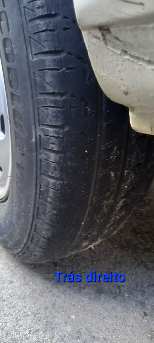 4 Pneus usados 215/70r15 em bom estado