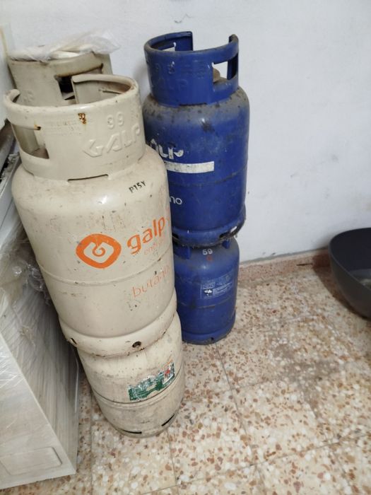 Bilhas de gás vazias