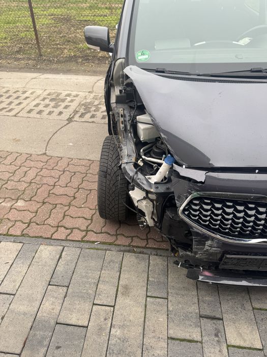 Kia Venga 1,4benzyna  super  wersja uszk.