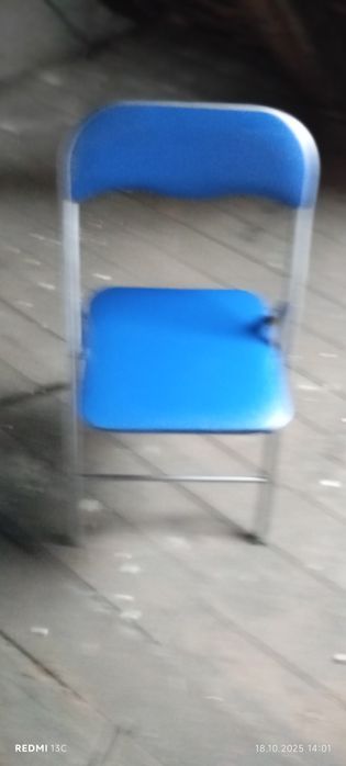 Krzesełka dwa .Mam na sprzedaż!