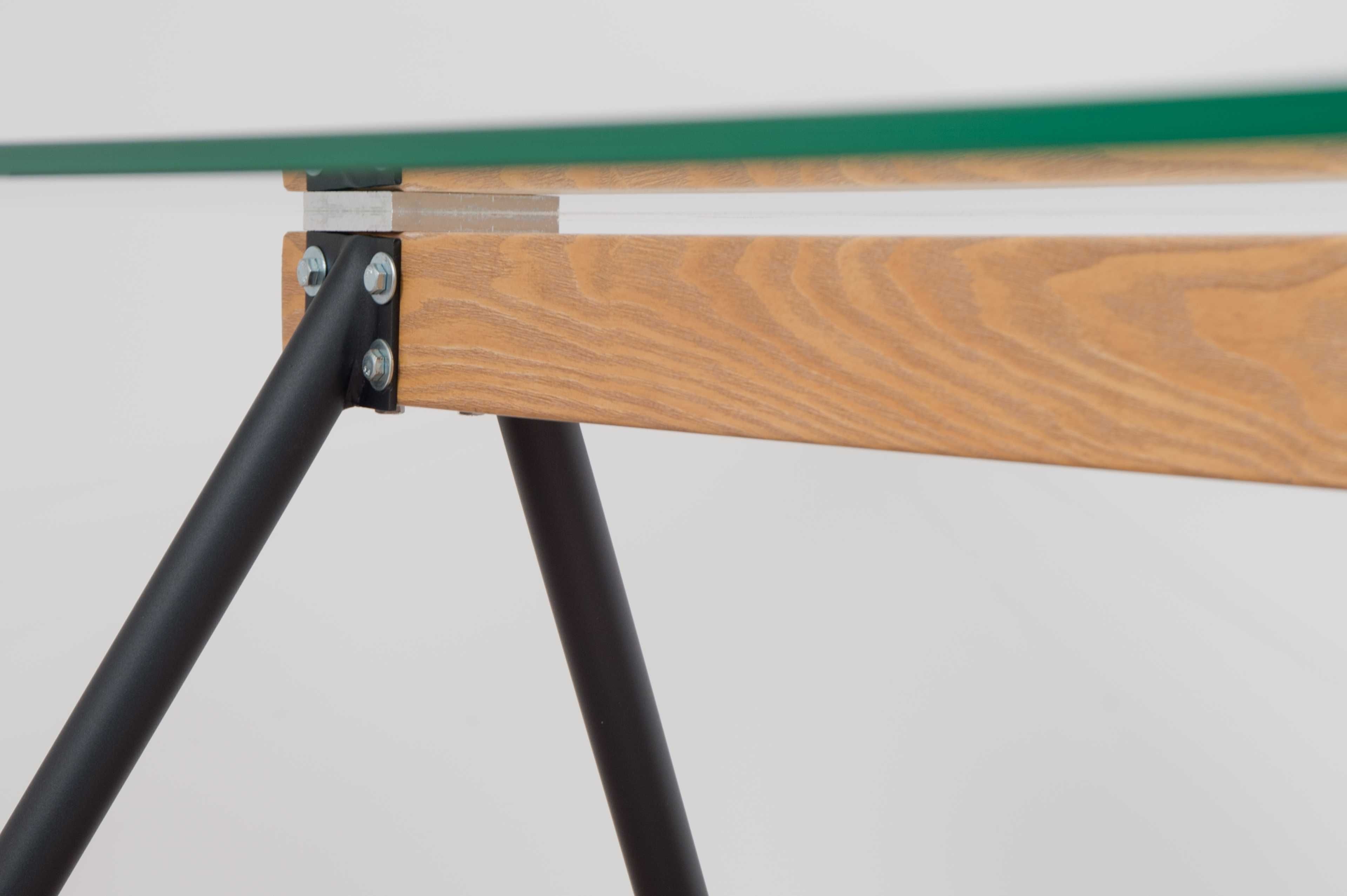 Jak nowy stół z metalowymi nogami, blat ze szkła hartowanego, 160x90cm