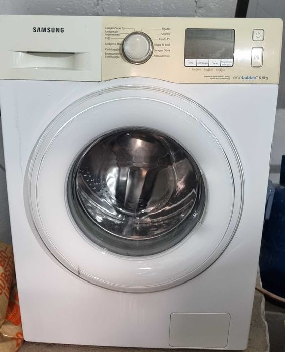 Máquina de lavar roupa Samsung