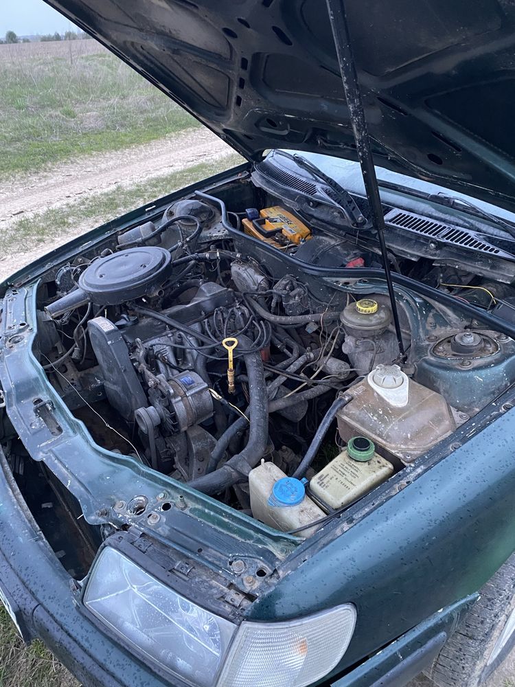 Продам ауді 100 с4