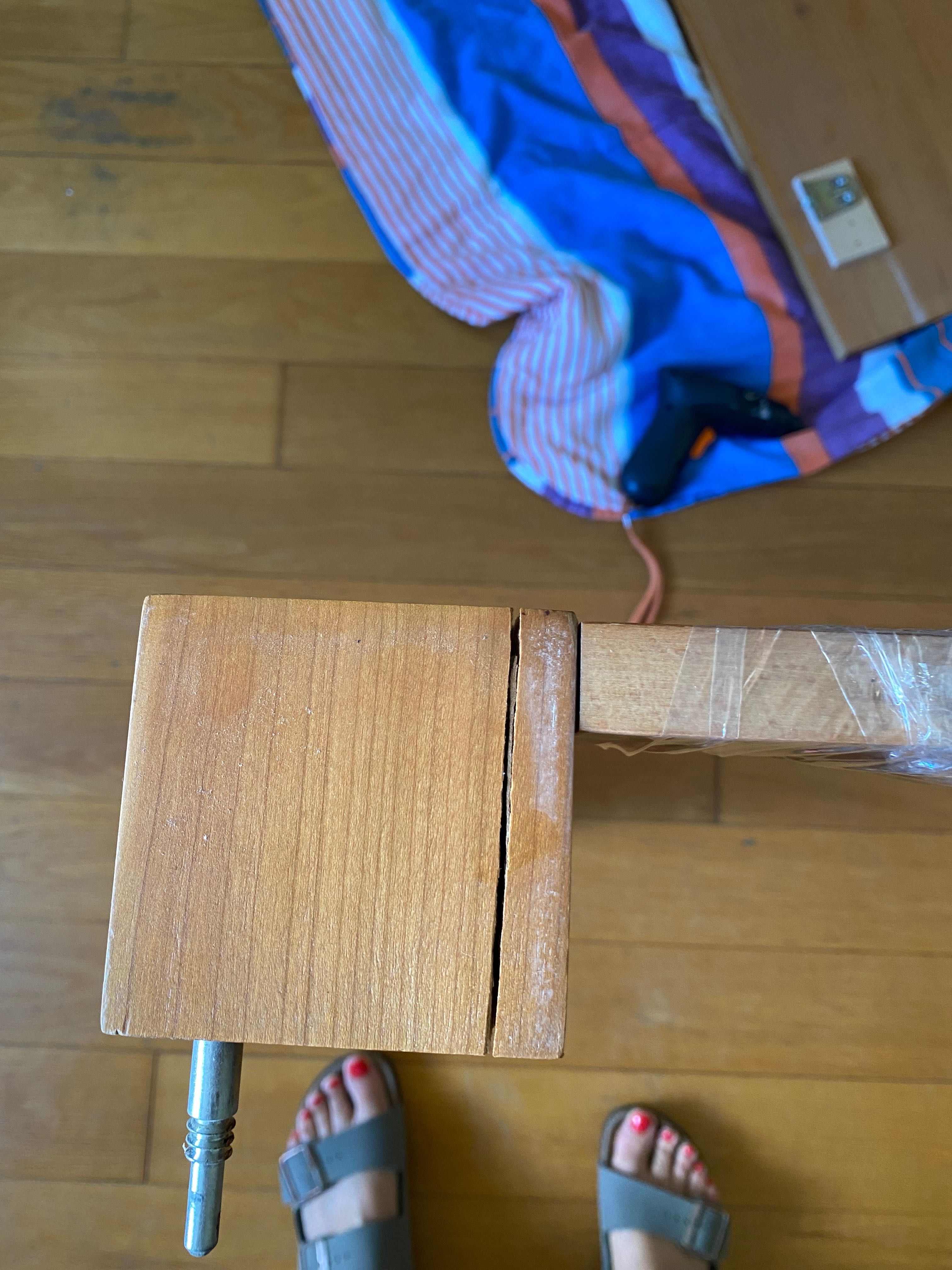 Conjunto Mesa e 4 cadeiras