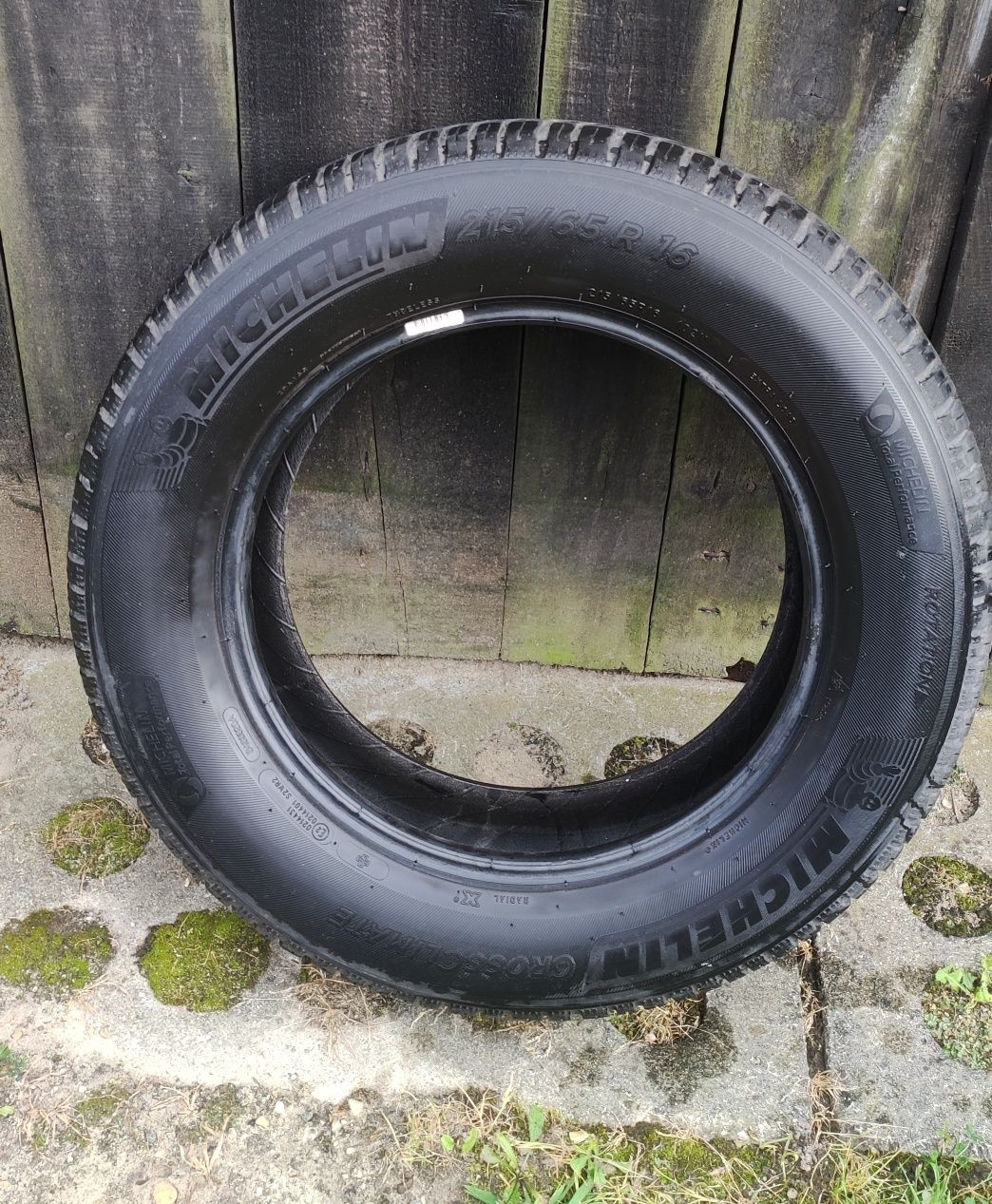 Opony wielosezonowe całoroczne Michelin Crosclimate + 215/65 / R16