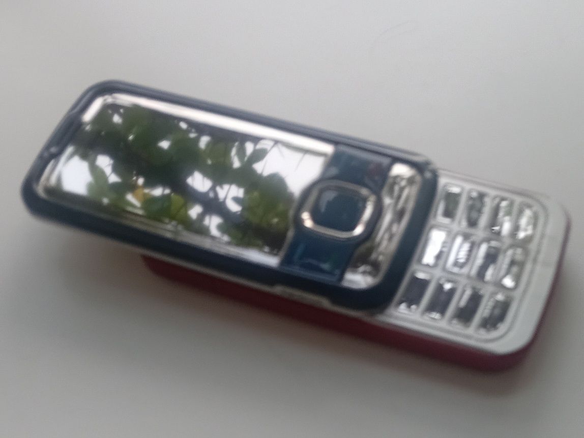 NOKIA 7610 Supernova