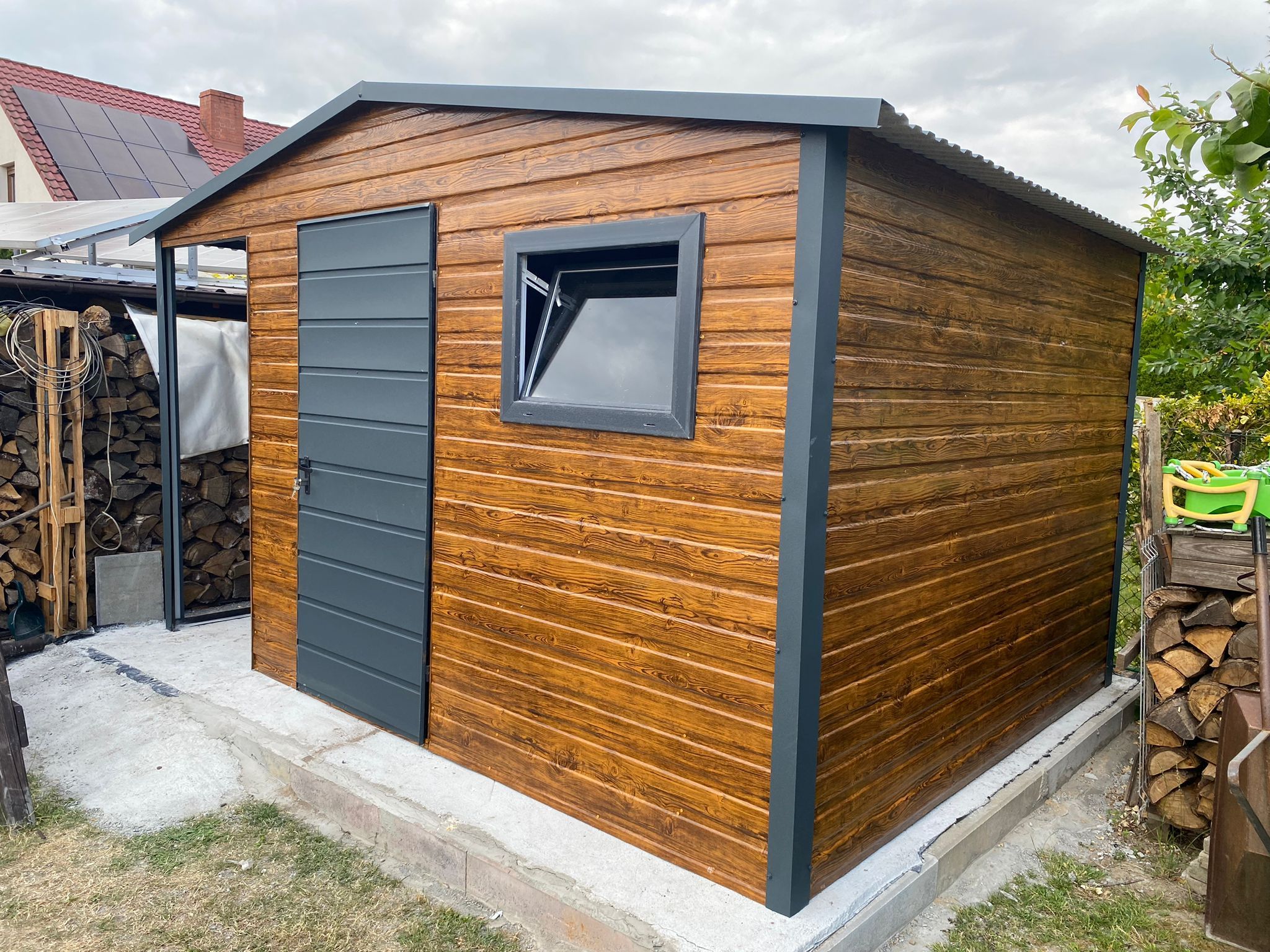 Kojec dla psa garaż blaszany schowek ogrodowy 3x3m drewnopodobny (6x7)