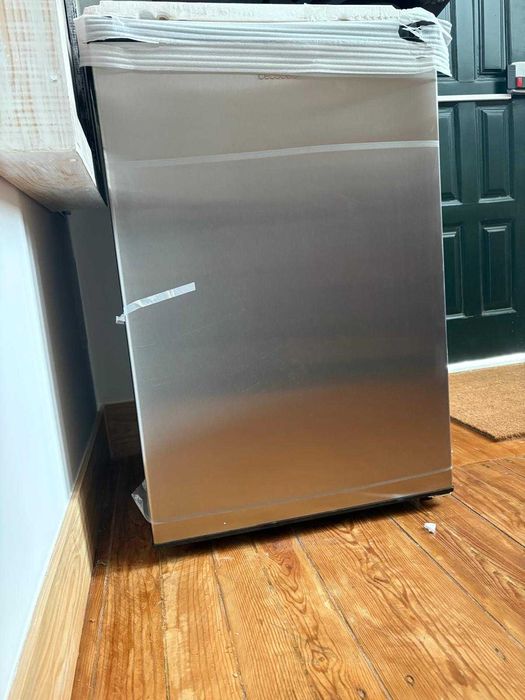 Arca congeladora 97L NOVA A ESTREAR