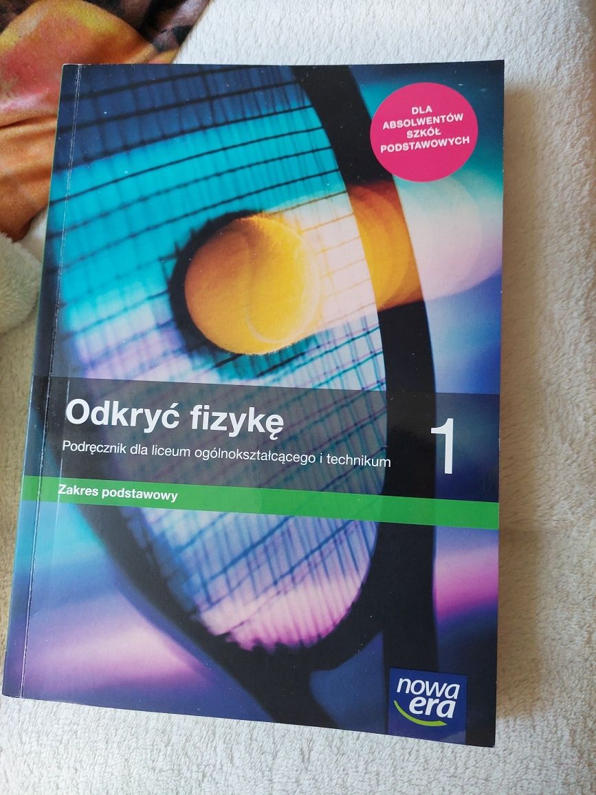 Sprzedam książkę do fizyki