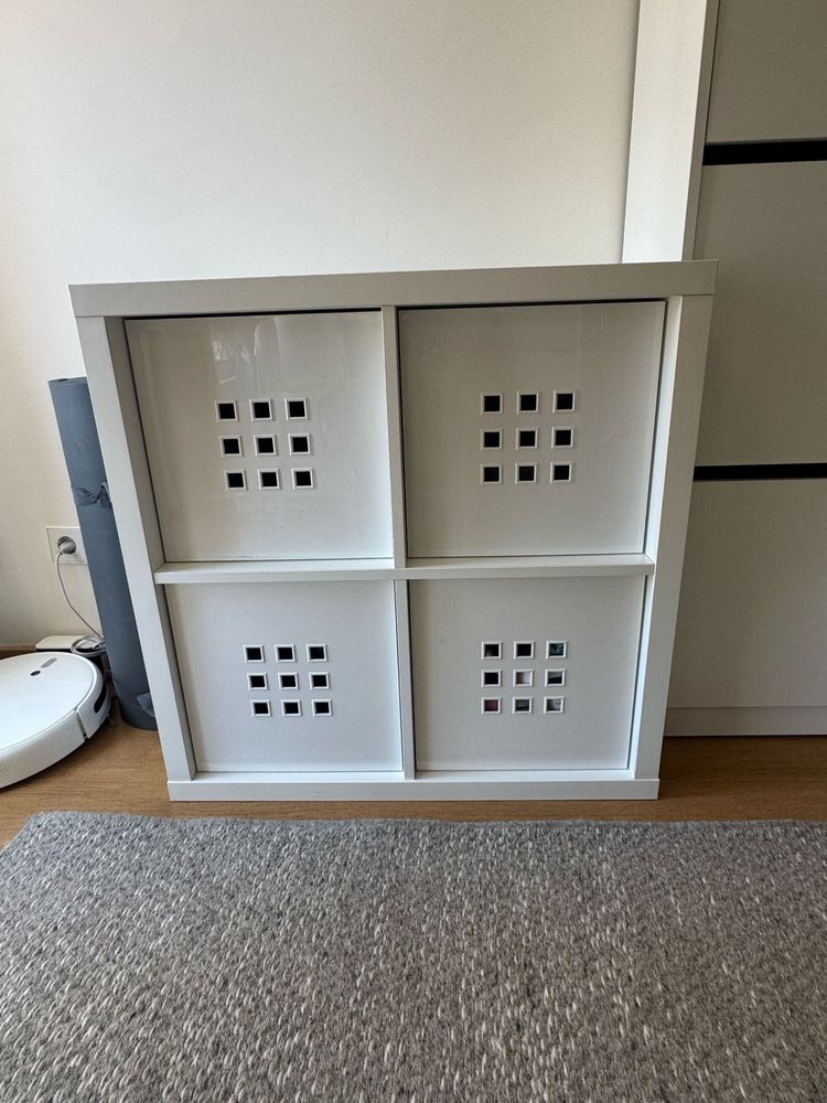 Estante KALLAX Branca IKEA 77x77cm com os 4 cubos