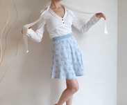 Preppy Vintage błękitna spódnica w kwiatki z klosza retro Italy