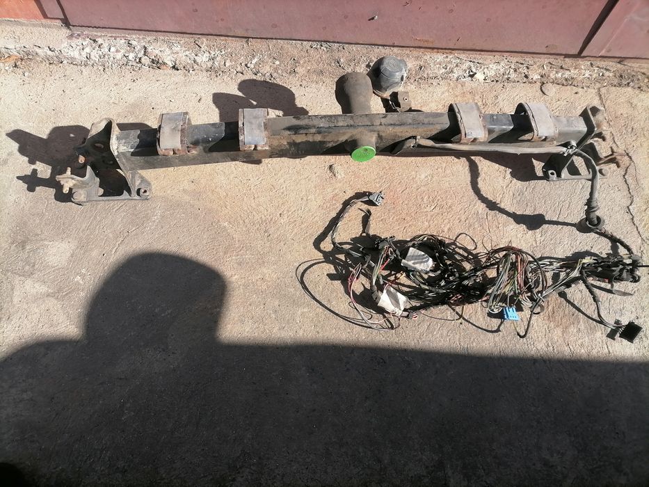 Фаркоп W203 седан