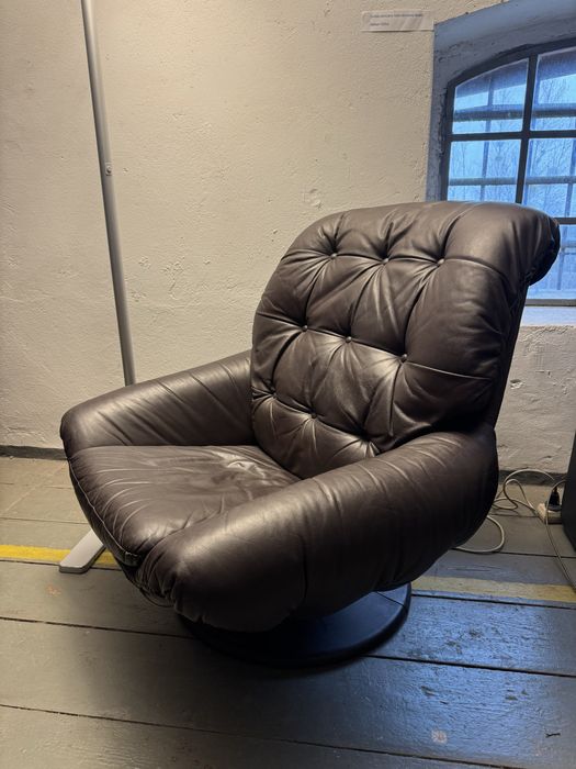 Duży skandynawski,obrotowy,skórzany fotel. Lata60/70.design,vintage