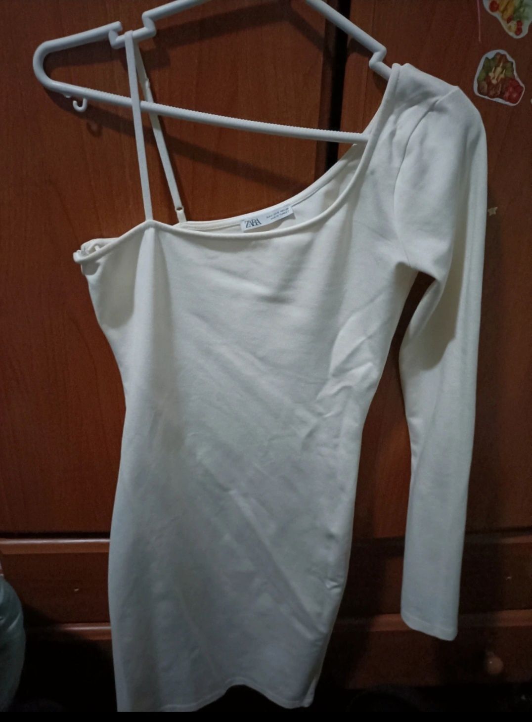 Vestido assimétrico zara