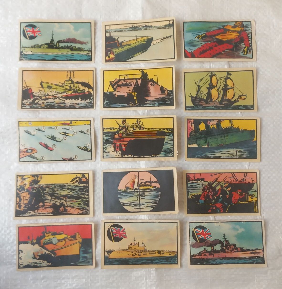 Lote de 257 cromos, esquadras de guerra, anos 50.