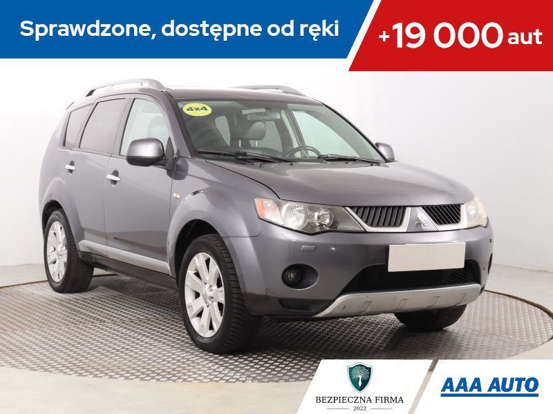 Mitsubishi Outlander 2.0 DI-D, 7 miejsc, Xenon, Klimatronic, Tempomat,