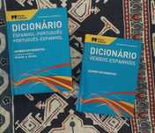 Dicionários escolares
