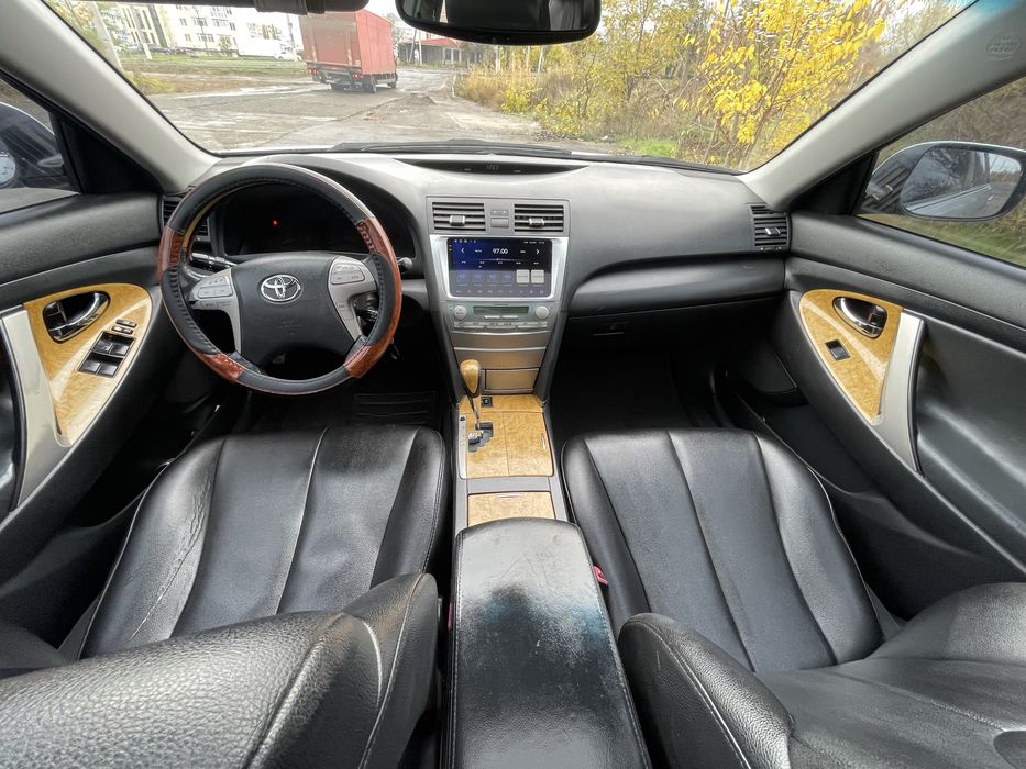 Toyota Camry 3.5 офіційна максимальна