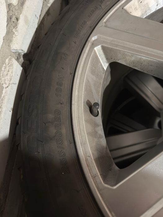 Диски R20 Audi E-tron 255/50 R20