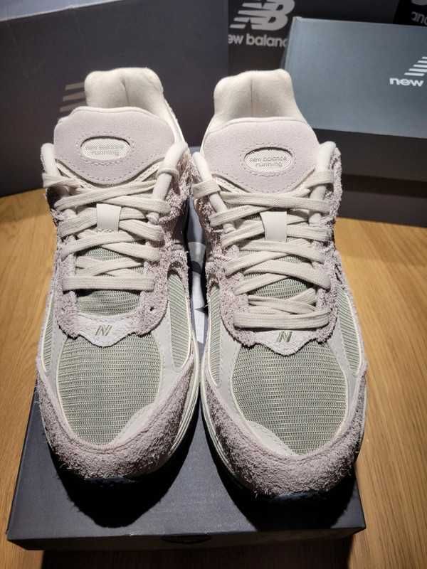New Balance 2002R 42 / 8 1/2 US Różowe