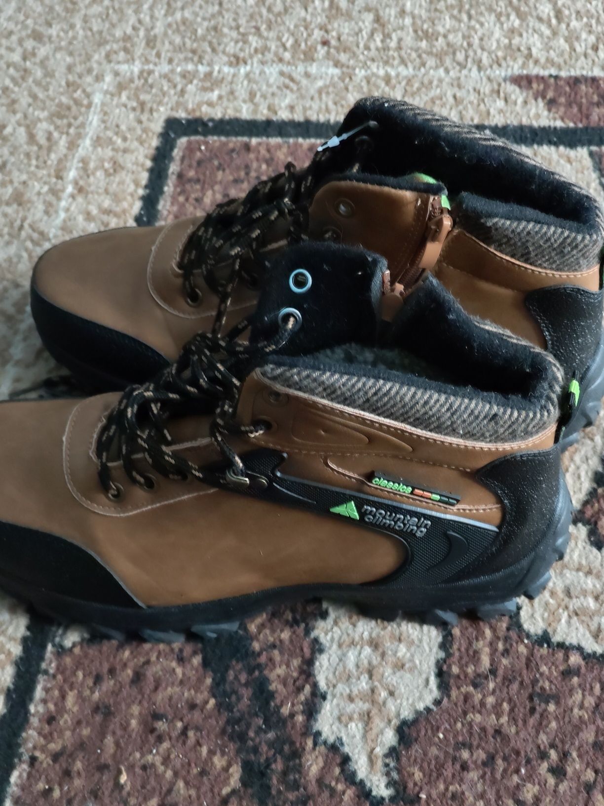 Buty sportowe Męskie Ocieplane Trekkingi rozmiar 43 NOWE!