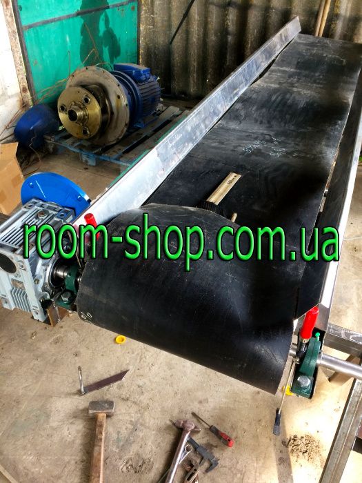 Ленточный конвейер, транспортер, желобчатые, прямые, погрузчик