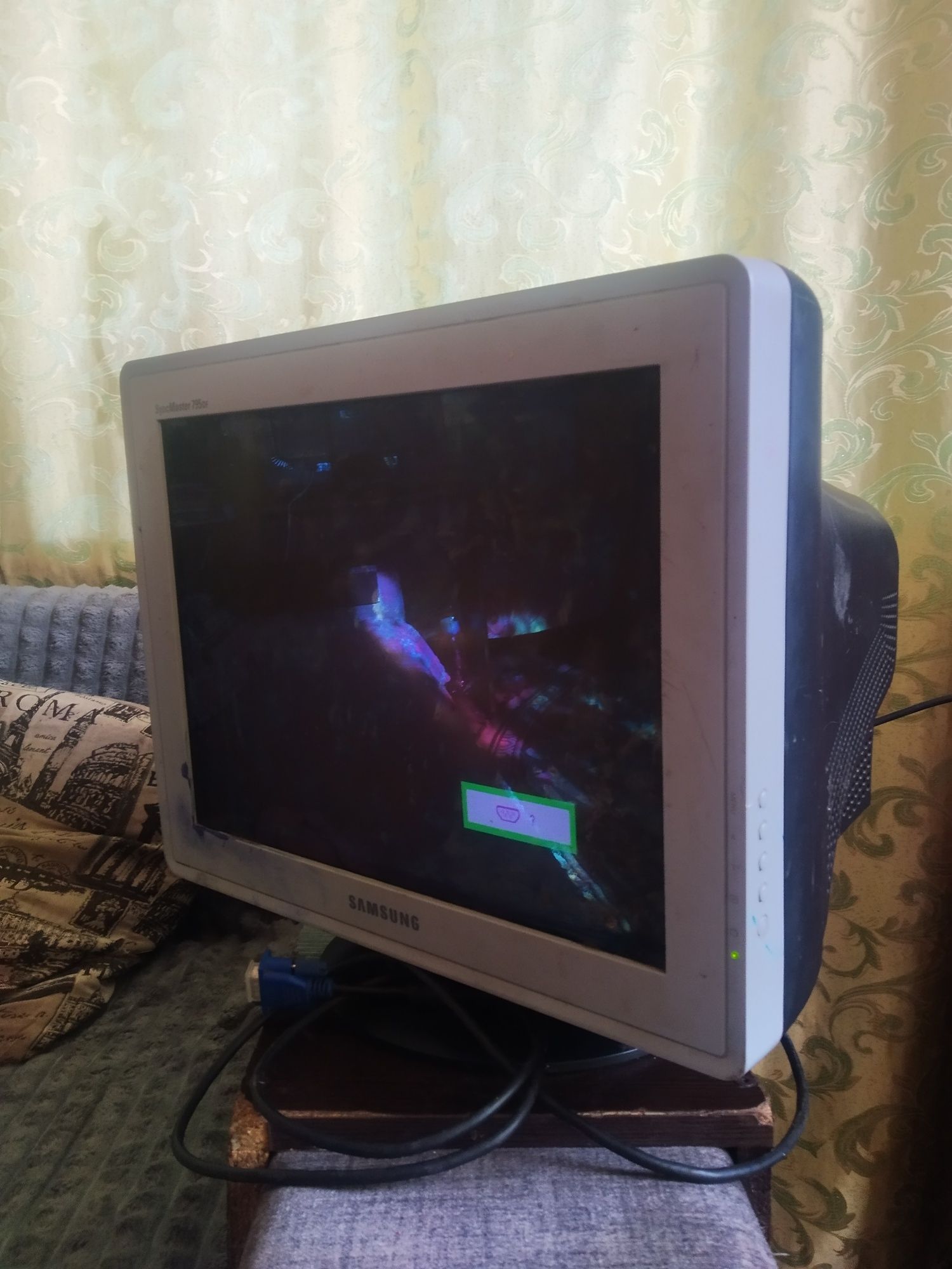 Монитор Samsung 795DF