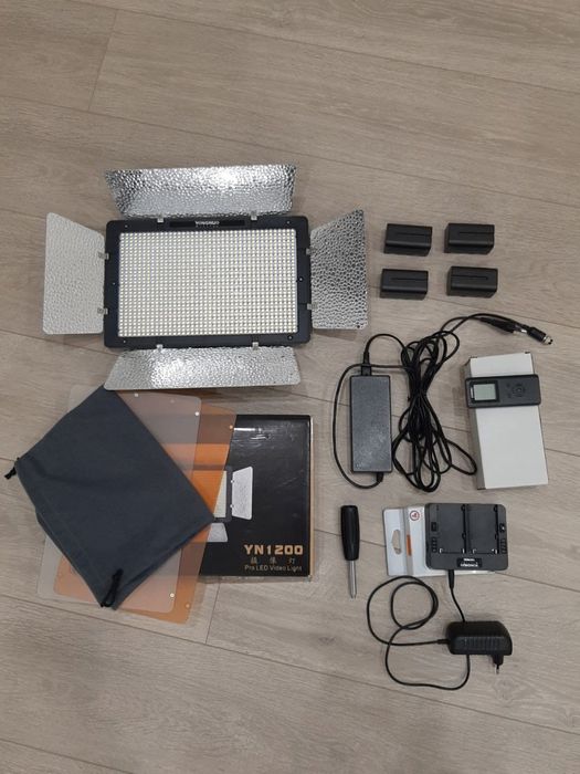 Освітлювач led Yongnuo YN-1200L