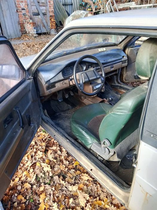 ВАЗ 2108 на бодром ходу