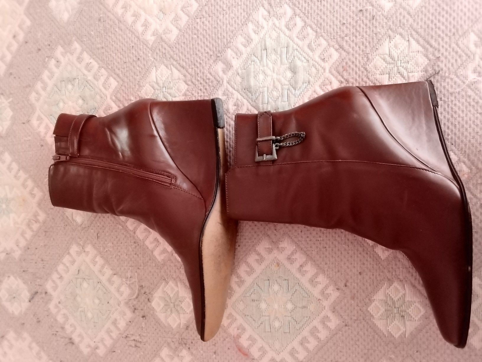 Botas Pretas Marypaz e Botas ,Castanhas  salto Anabela_Tendencia  e Ca