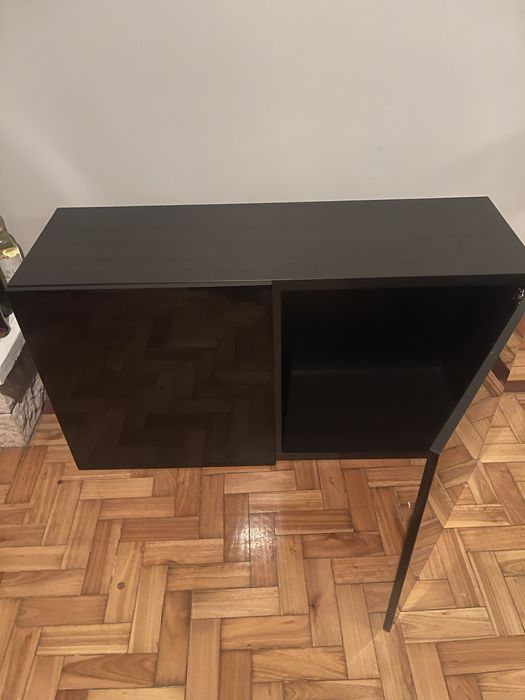 Vendo movel ikea preto com portas brilhante