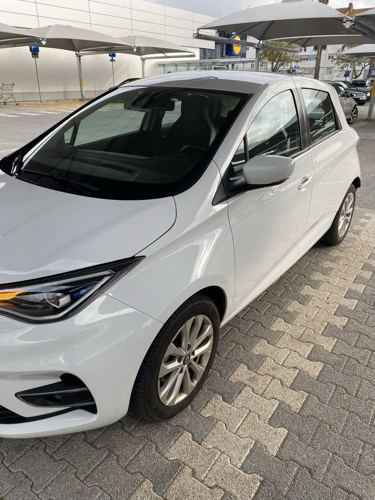 Zoe 50.         I
