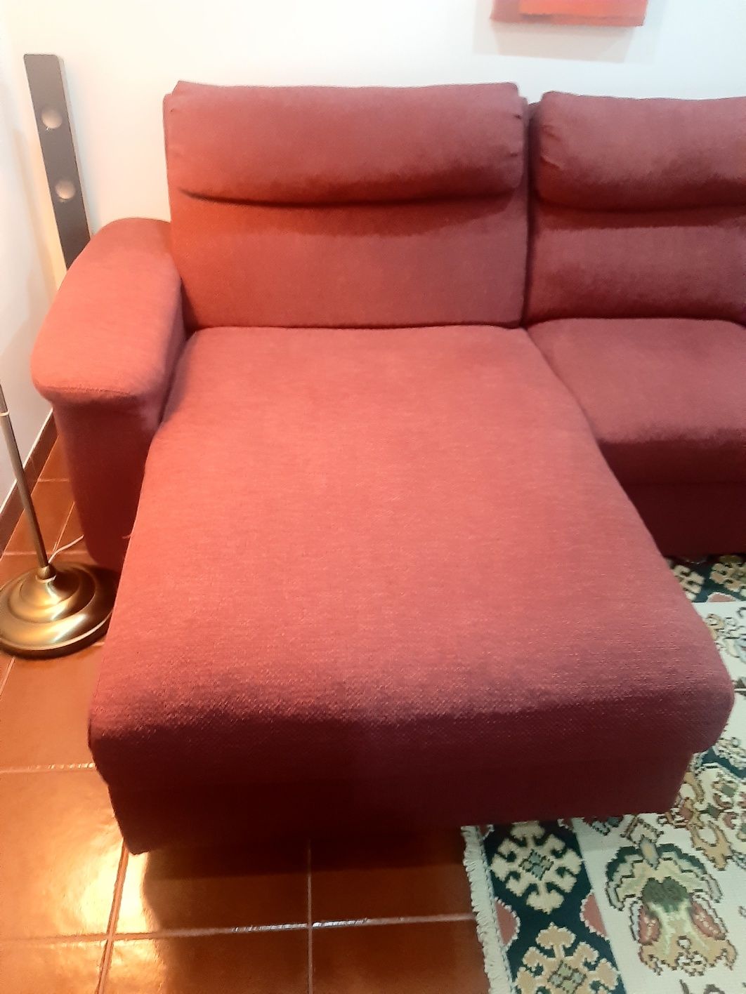 Sofá com chaise longue completamente novo