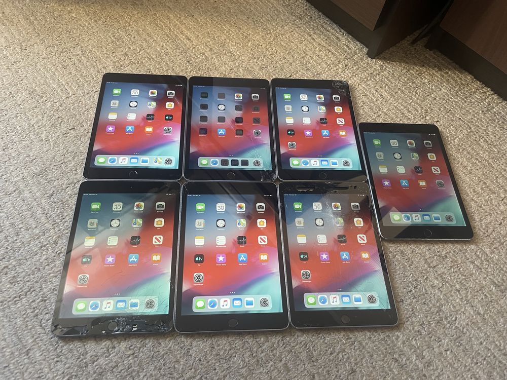 Лот из 7 Apple iPad Mini 3 память 64Gb MDM