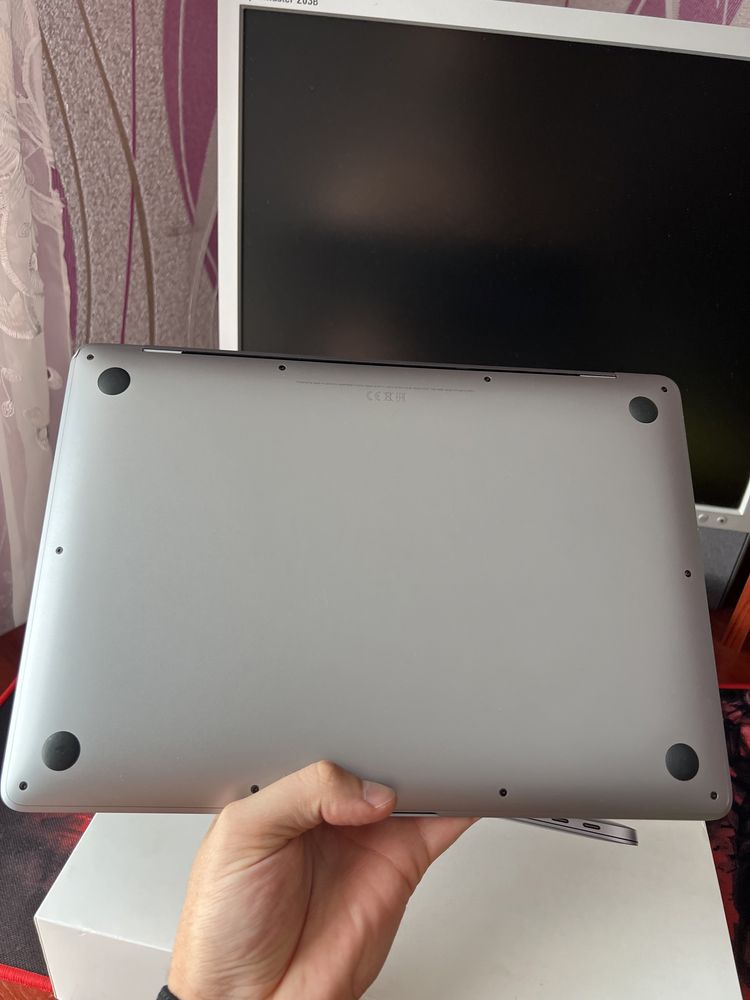 macbook air 13 m1 8/256