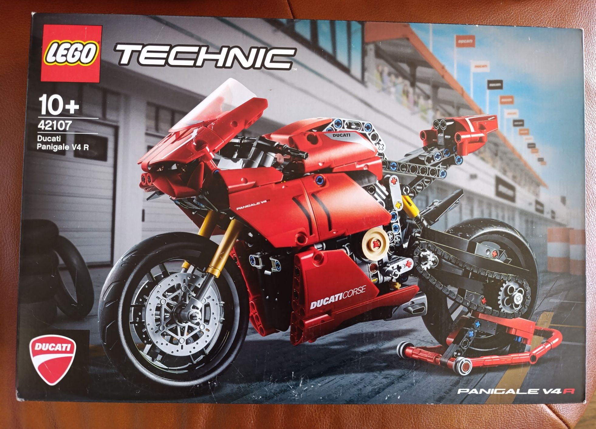 LEGO Technic 42107 Motor Ducati Panigale V4 R