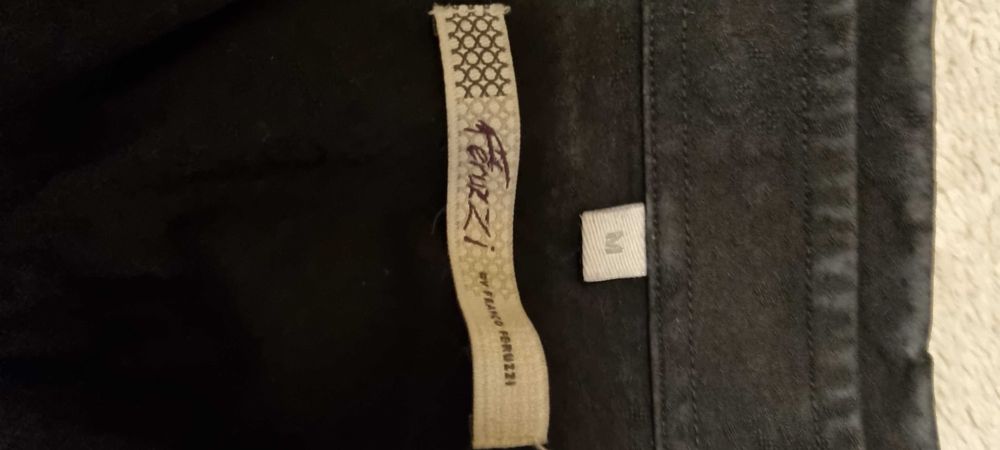 Koszula męska, M, Ferruzi czarna z tłoczeniem w kwiaty