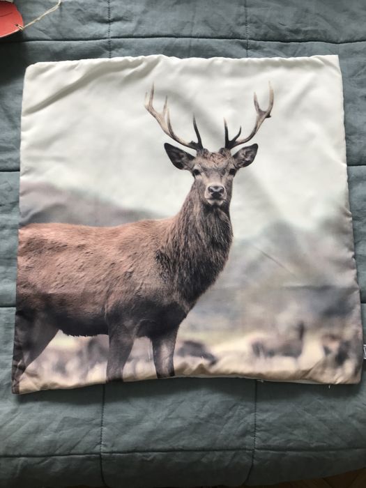 Poszewka ozdobna z jeleniem, 45x45, obrazek zimowy