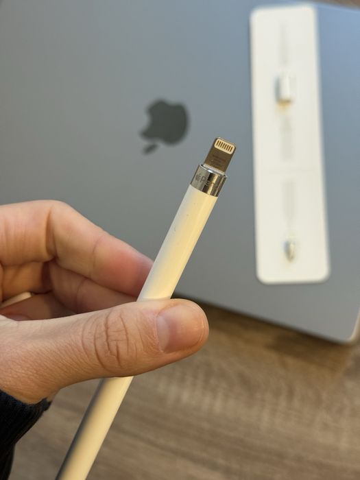 Apple Pencil 1 generation (пококління) акб в топ стані