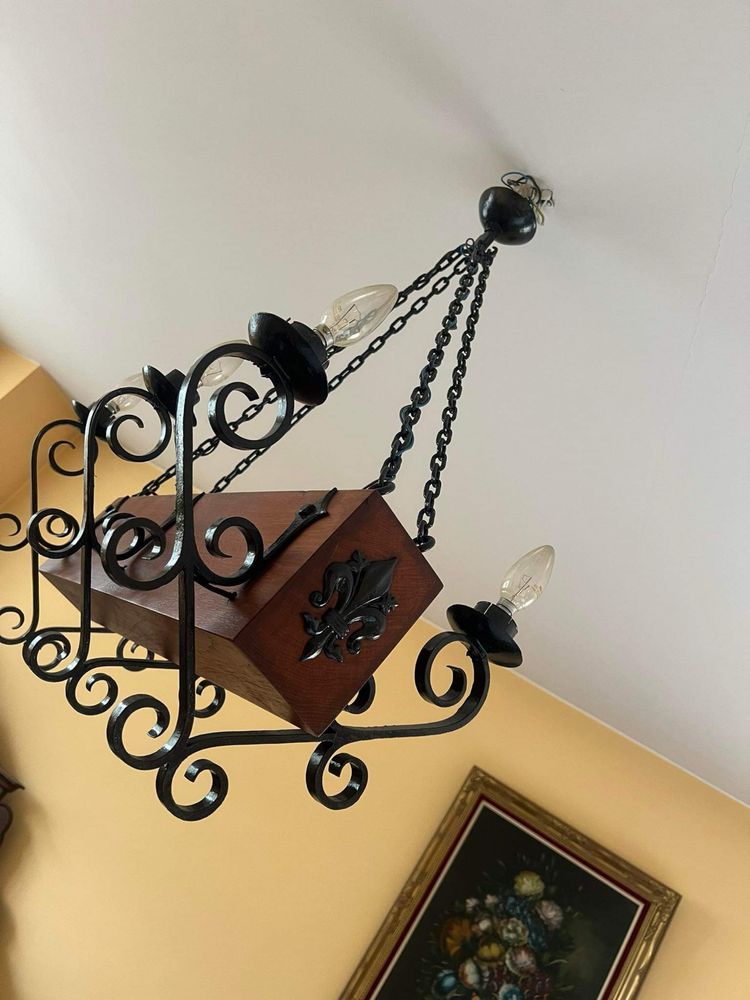 Żyrandol drewno metal