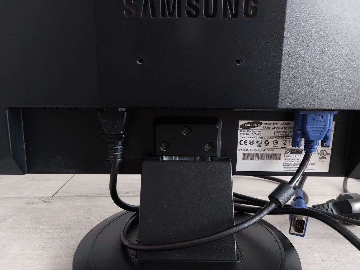 Монітор Samsung SyncMaster 923 NW