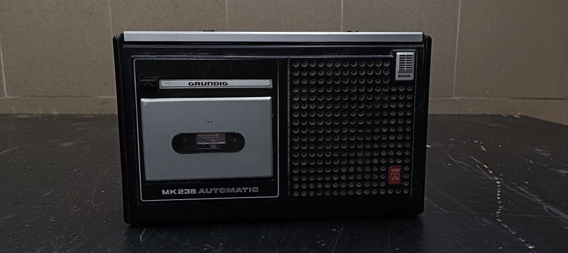 Grundig MK235 automatic