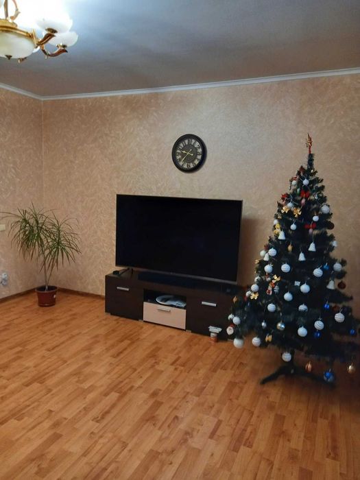 Продам 3-к квартиру, Южный мкрн, ул. Владимира Украинца