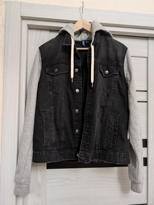 Продам класну чоловічу джинсовку