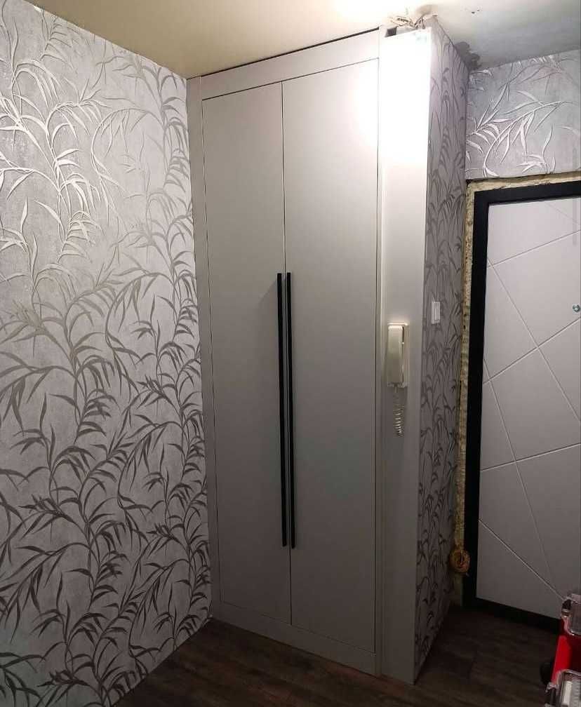 Шкаф распашной Шафа розпашна під замовлення