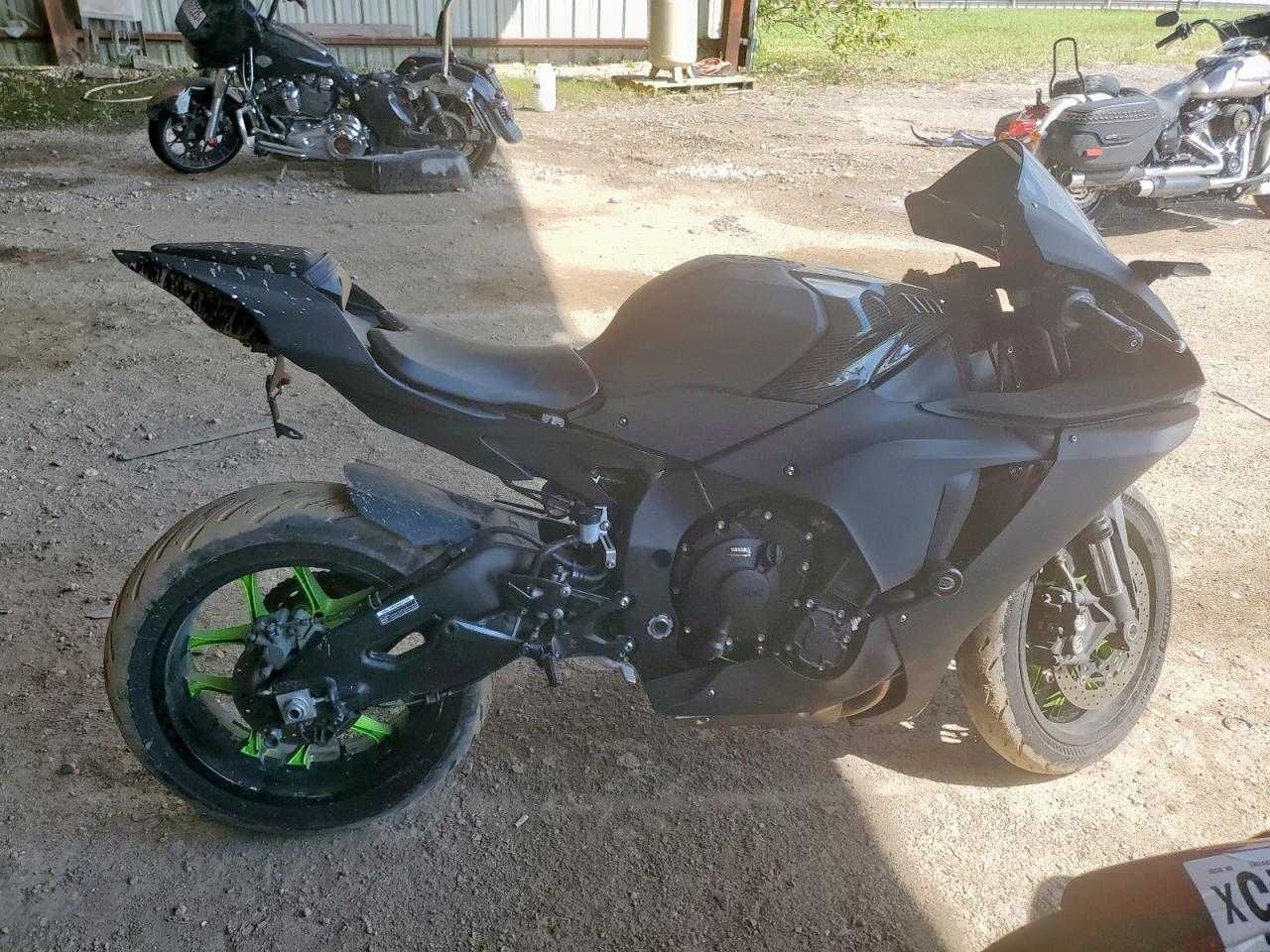 2023 YAMAHA Yzf R1